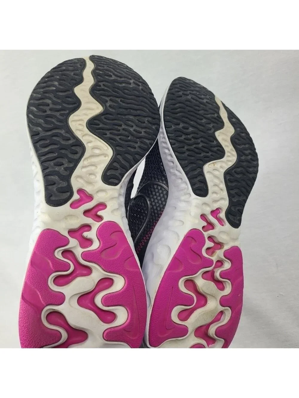 Nike Renew Run Black White shoes womens size 6